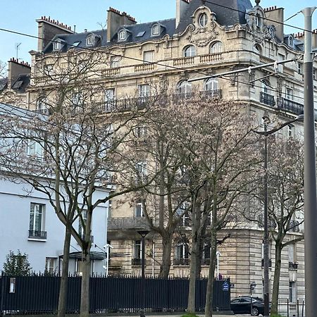Prestige A Paris Luxe, Calme Et Proche Tour Eiffel Et Champs-Elysees Exterior photo