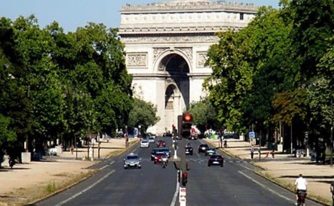 Prestige A Paris Luxe, Calme Et Proche Tour Eiffel Et Champs-Elysees Exterior photo